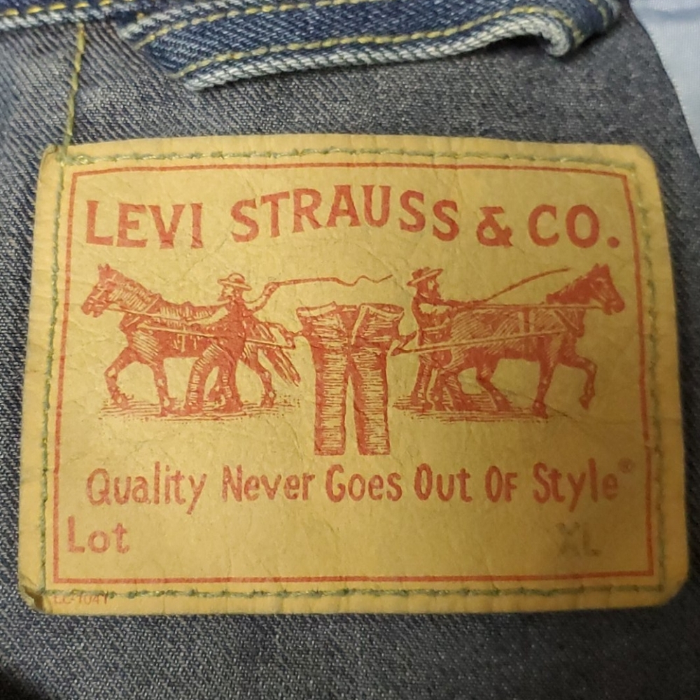 Levi's Jean Jacket - Picture 3 of 4